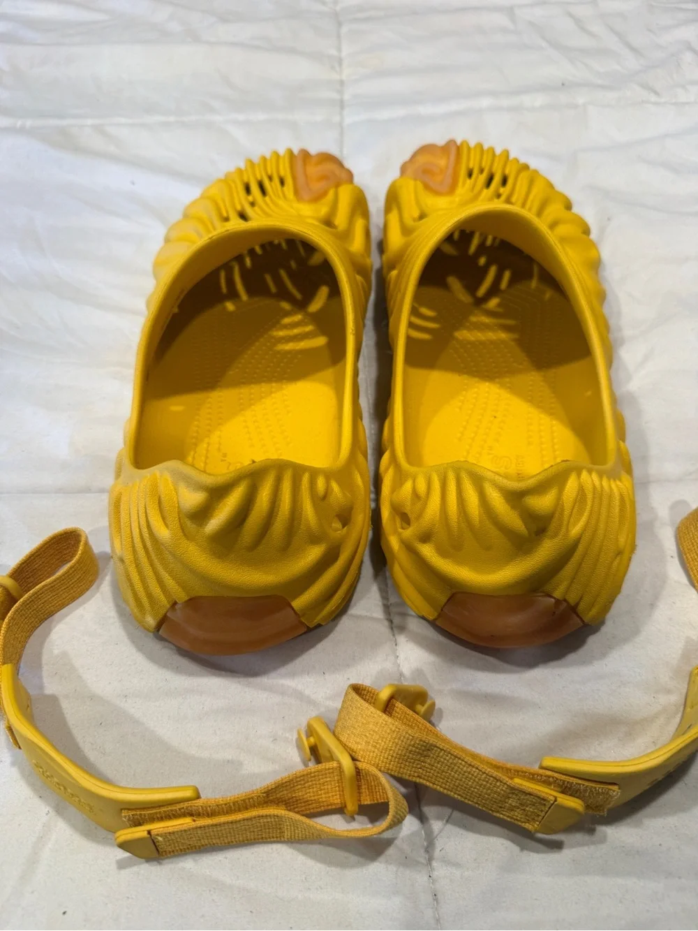 Salehe Bembury Crocs Yellow Foam Slip-On Sandals (YOLK)